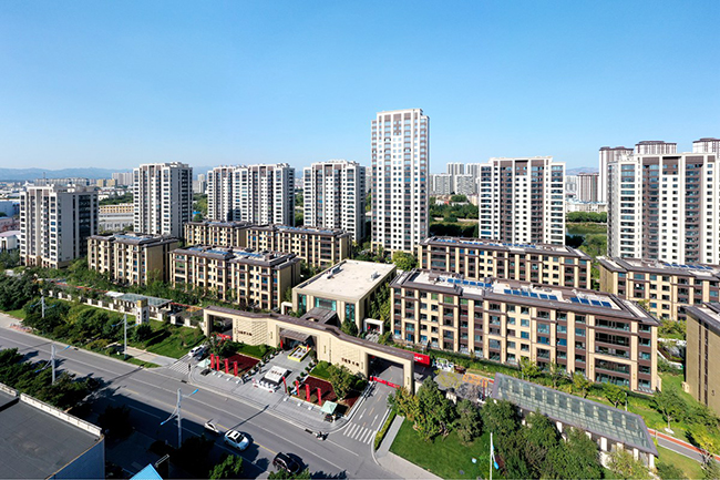 集團房地產業(yè)務穩(wěn)健發(fā)展，創(chuàng)新模式引領行業(yè)變革